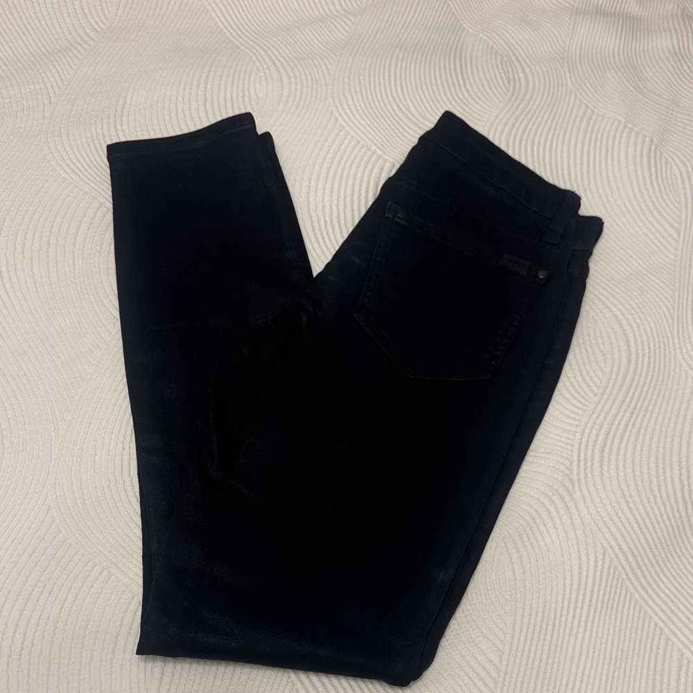 Sleek Black Skinny Jeans for Women